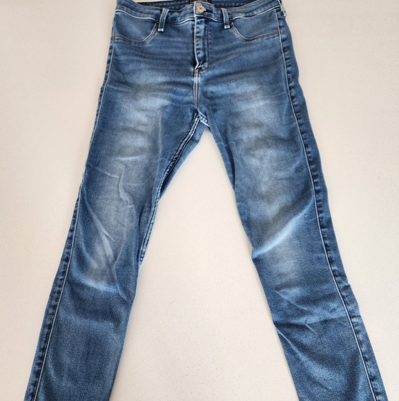 Women's Abercrombie & Fitch Jeans - Picture 3 of 3